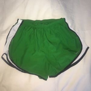 Nike Dri-Fit Women's Running Short - L - Green